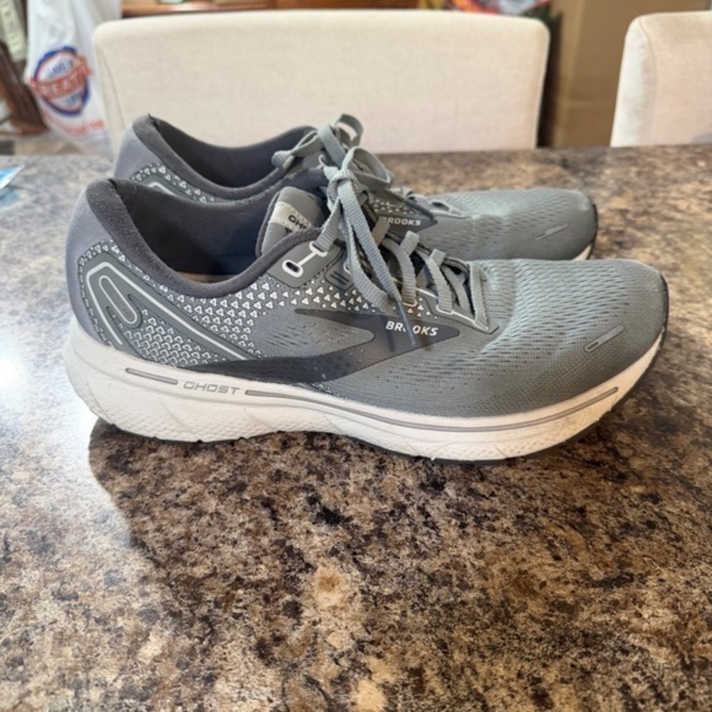 Brooks Ghost 14 Mens Running Shoes Grey 1103691D067 Size 9 Medium D